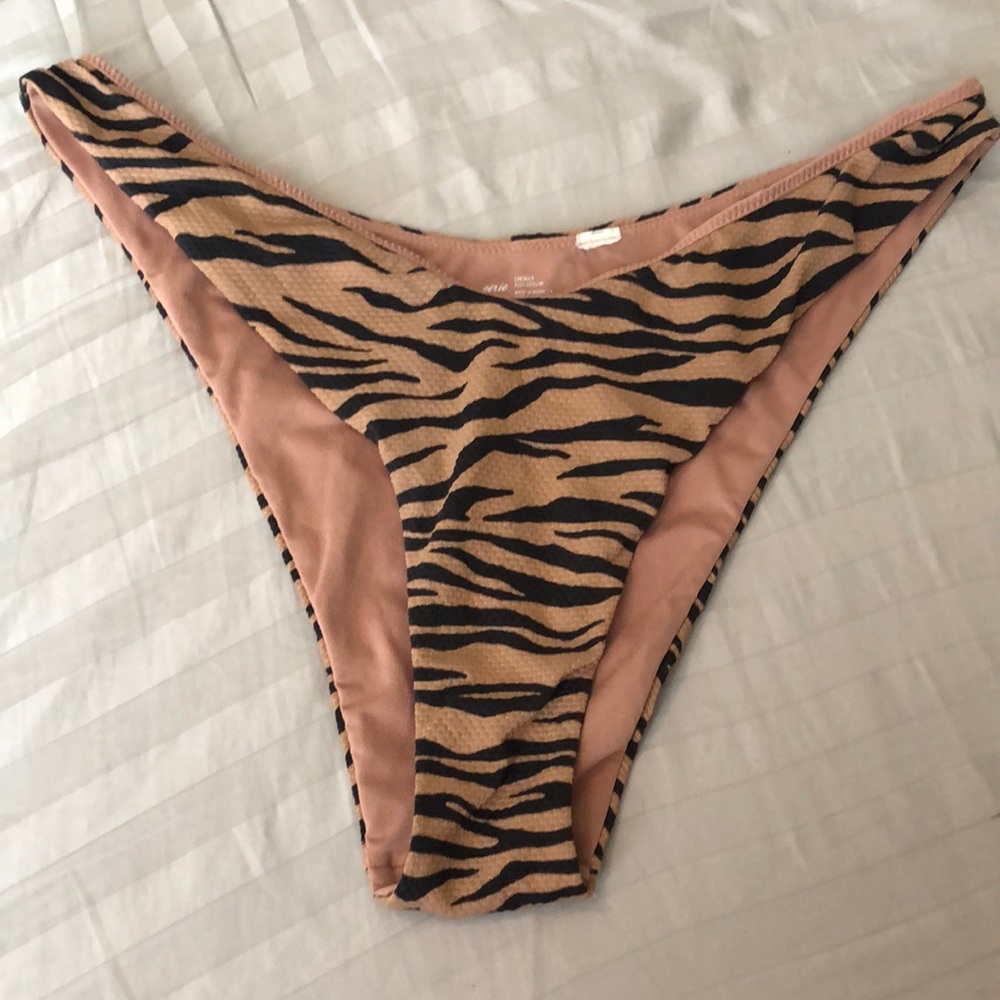 Aerie Tiger Print Scoop & Cheekier Bikini - M/L